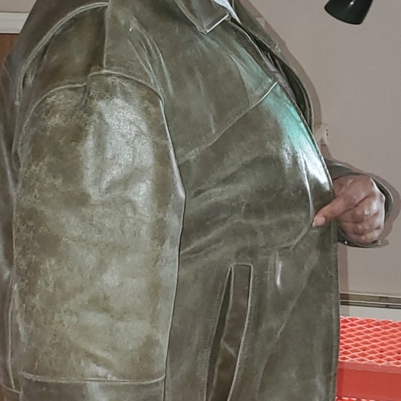 Leather jacket - Picture 7 of 15